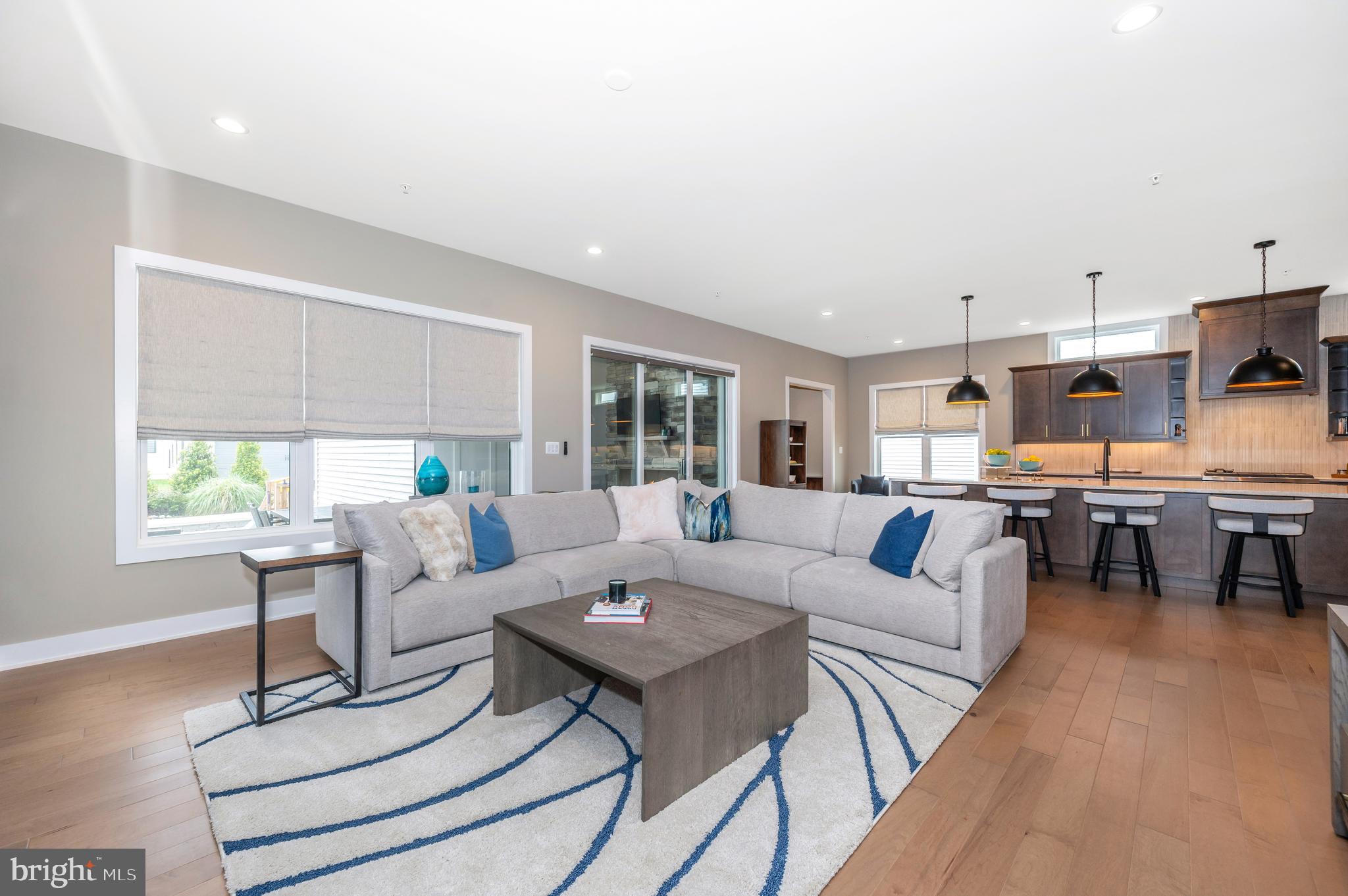 MT. PROSPECT - Residential