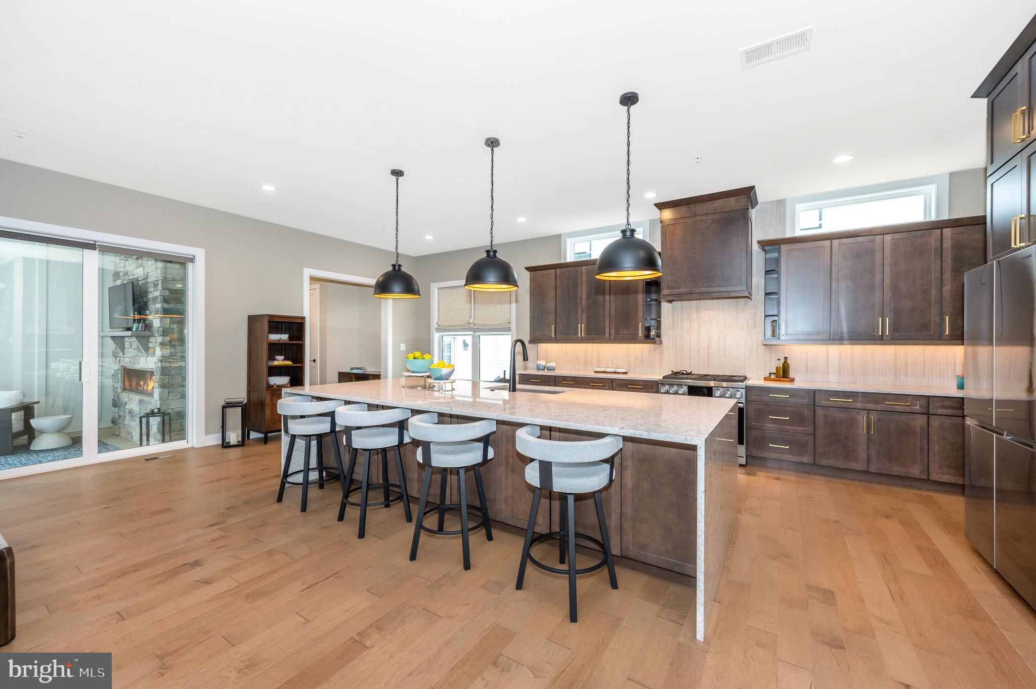 MT. PROSPECT - Residential