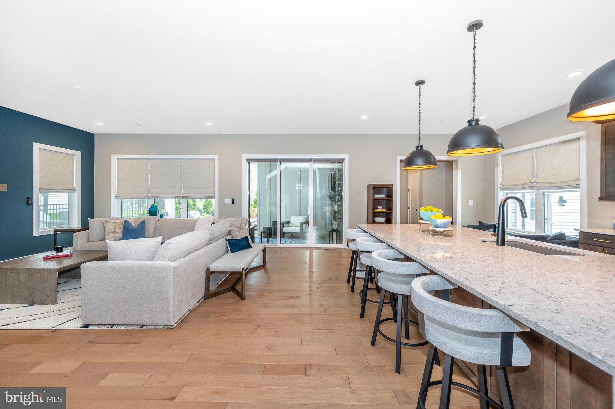 MT. PROSPECT - Residential