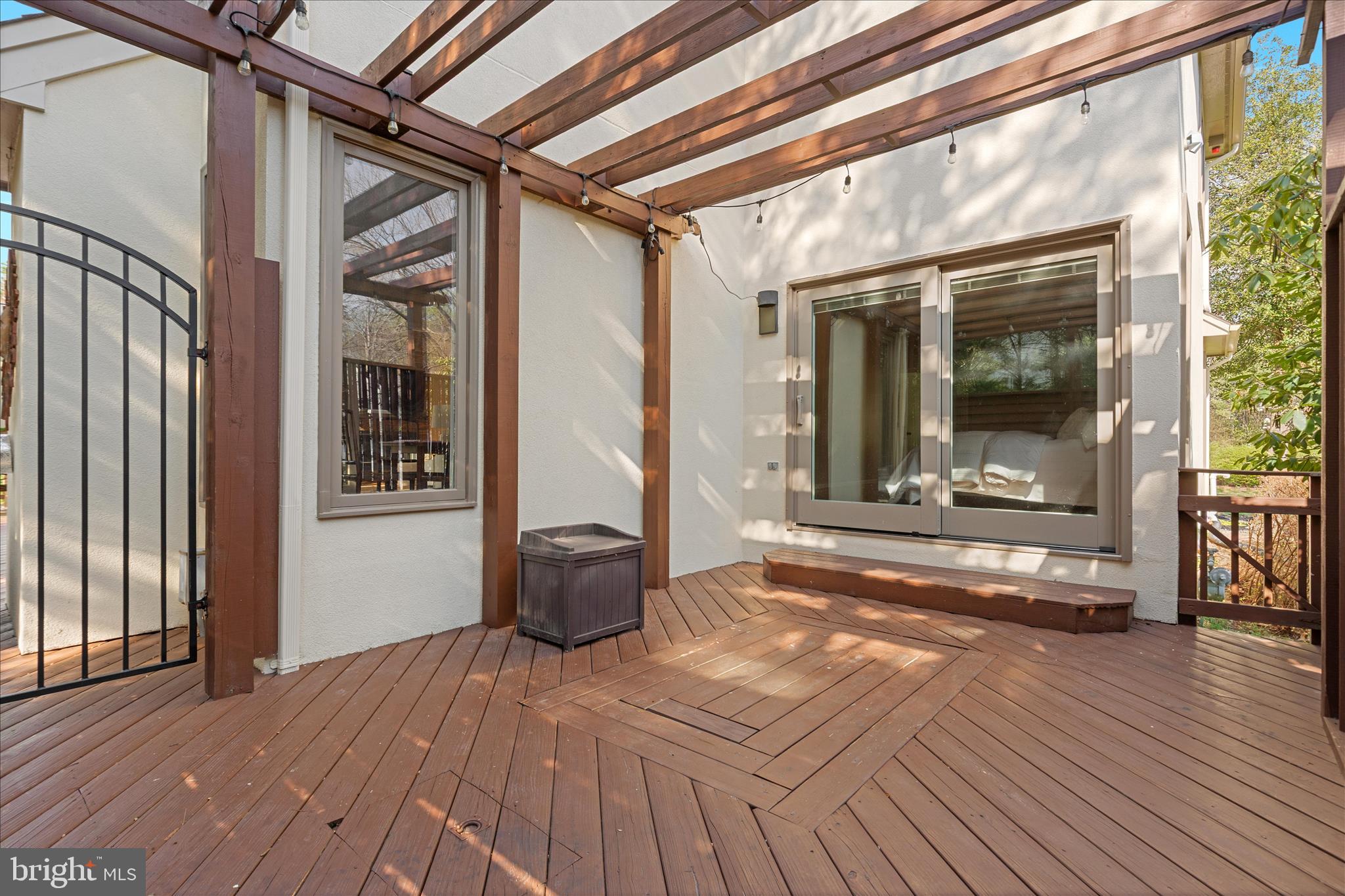 CROSSPOINTE - Residential