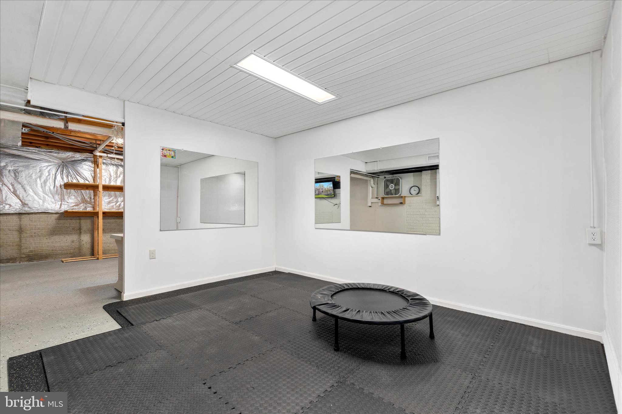 CROSSPOINTE - Residential