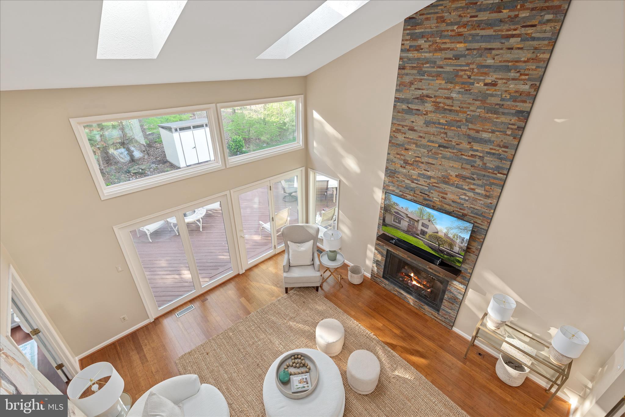 CROSSPOINTE - Residential