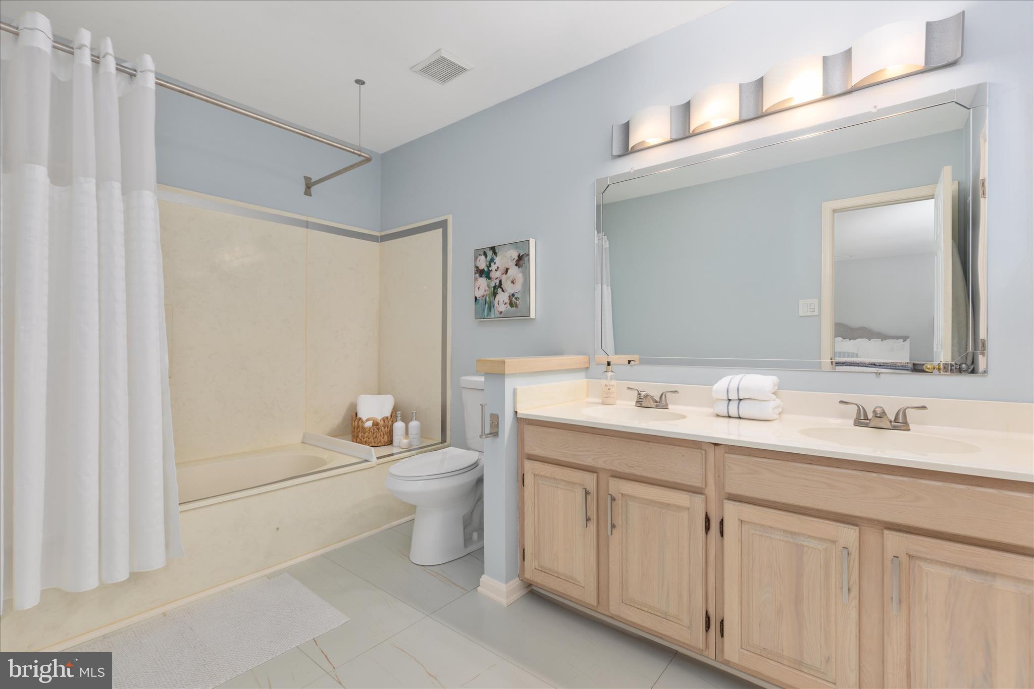 CROSSPOINTE - Residential