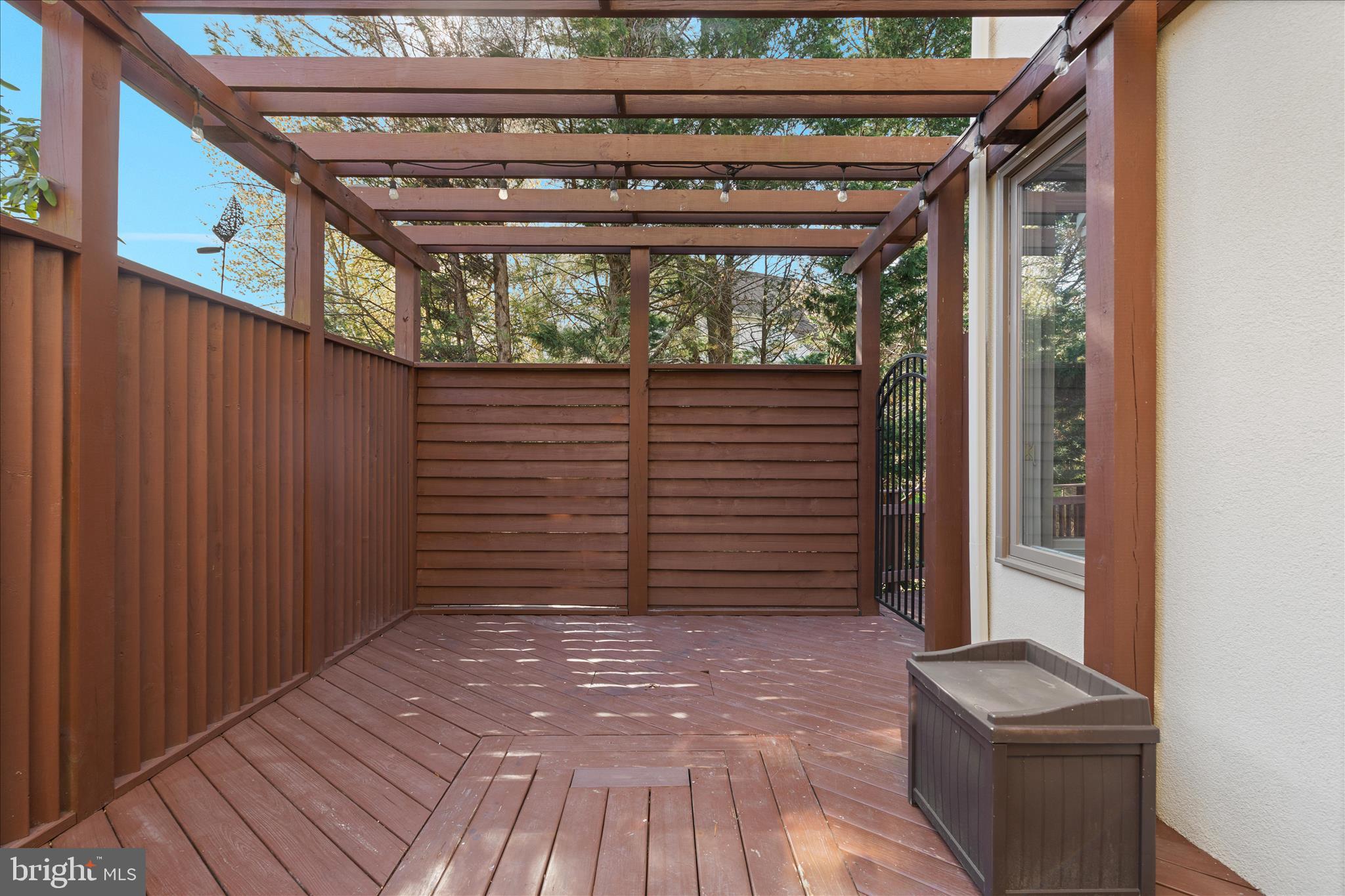 CROSSPOINTE - Residential