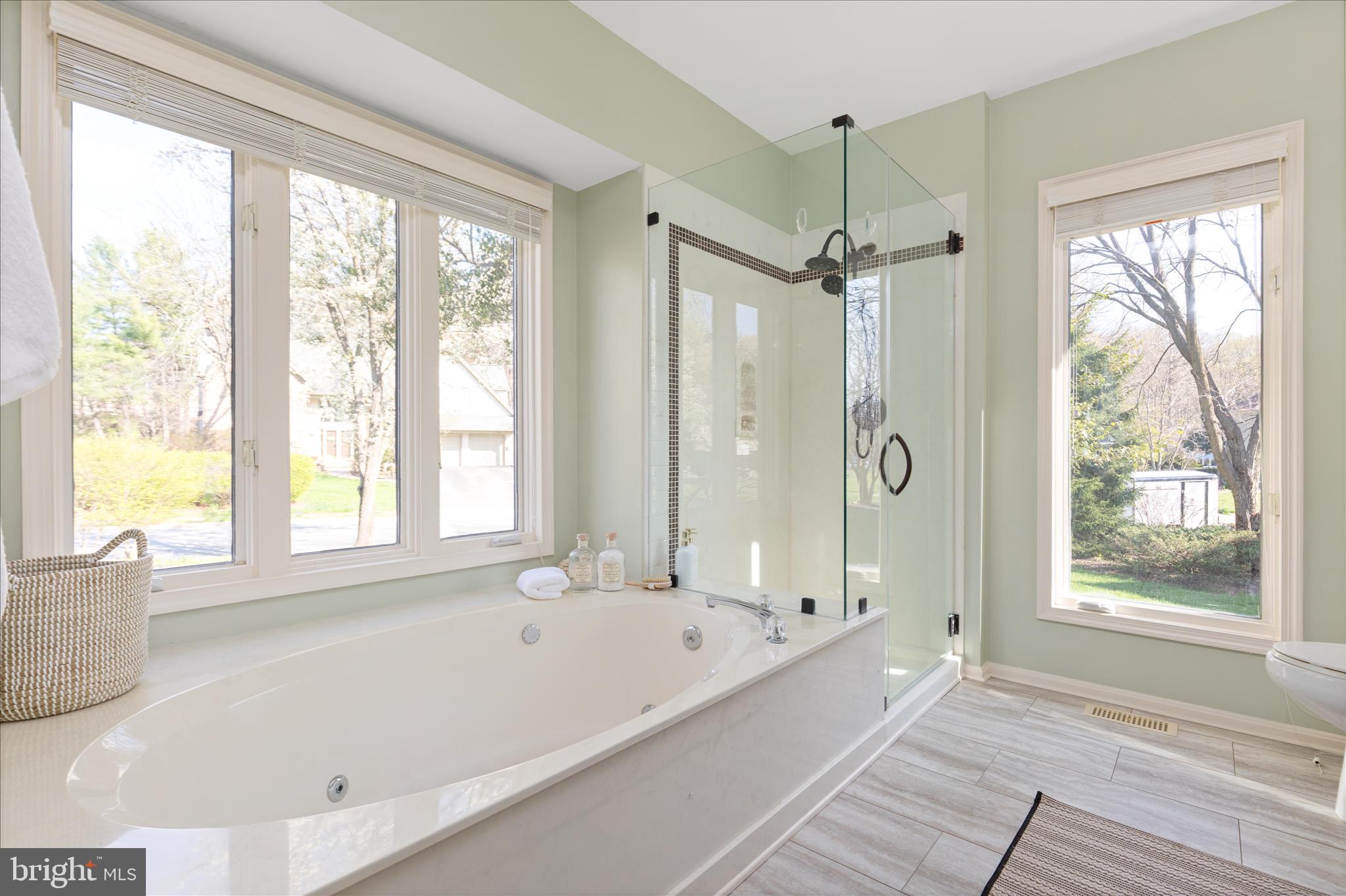 CROSSPOINTE - Residential