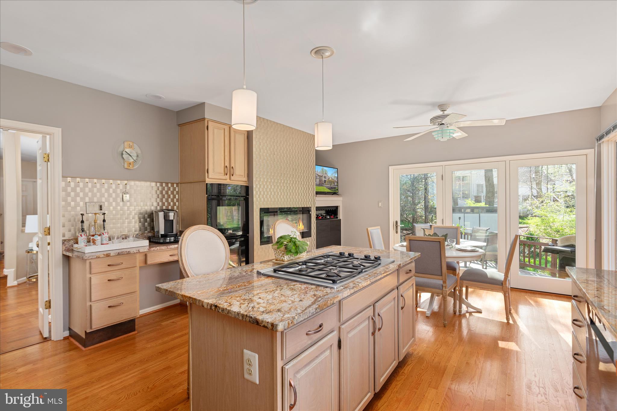 CROSSPOINTE - Residential