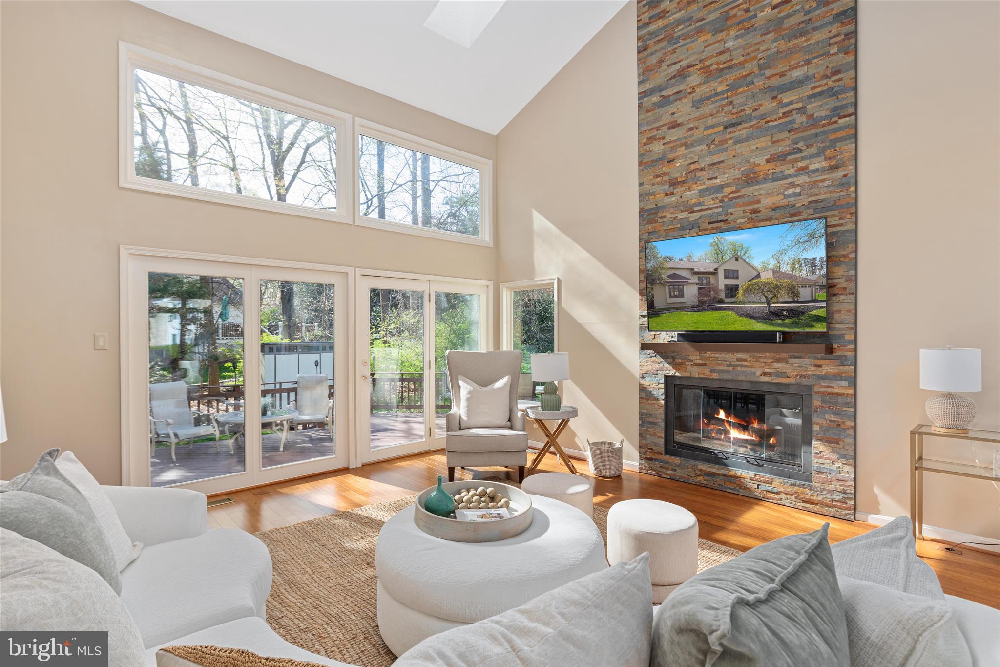 CROSSPOINTE - Residential