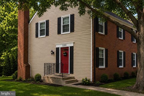 Photo of 5201 Lonsdale Drive, SPRINGFIELD, VA 22151 (MLS # VAFX2317034)