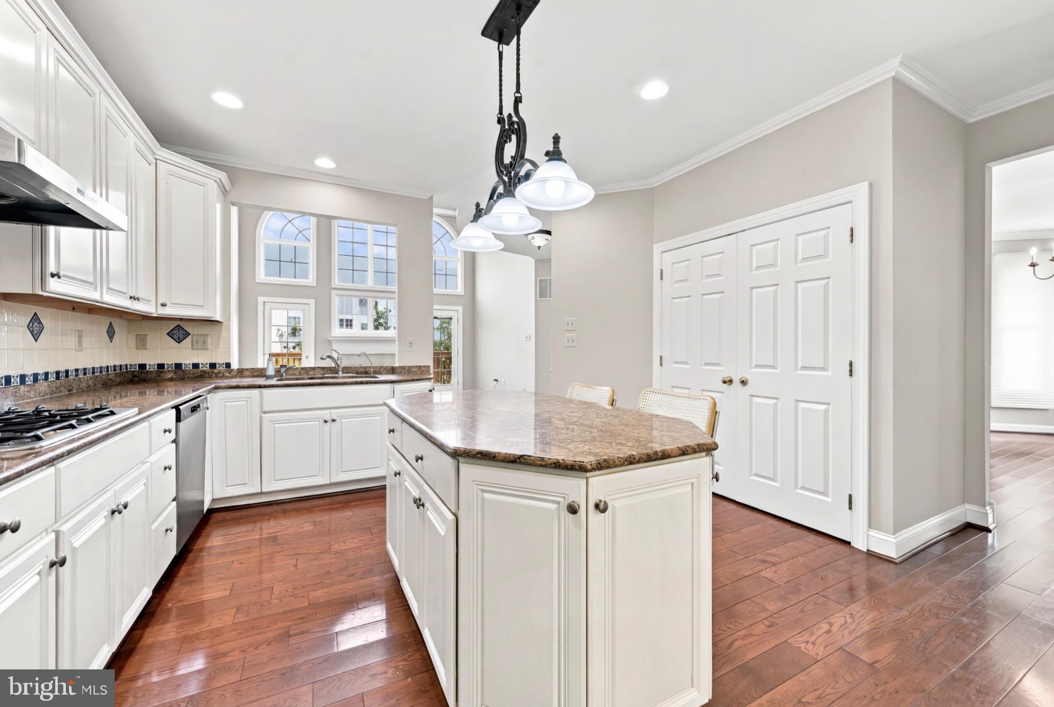 43 GRANVILLE WAY