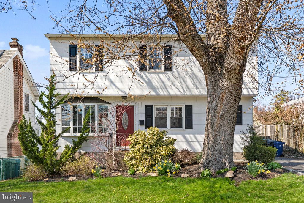 Photo of 268 Maple Avenue, GLENSIDE, PA 19038 (MLS # PAMC2174222)