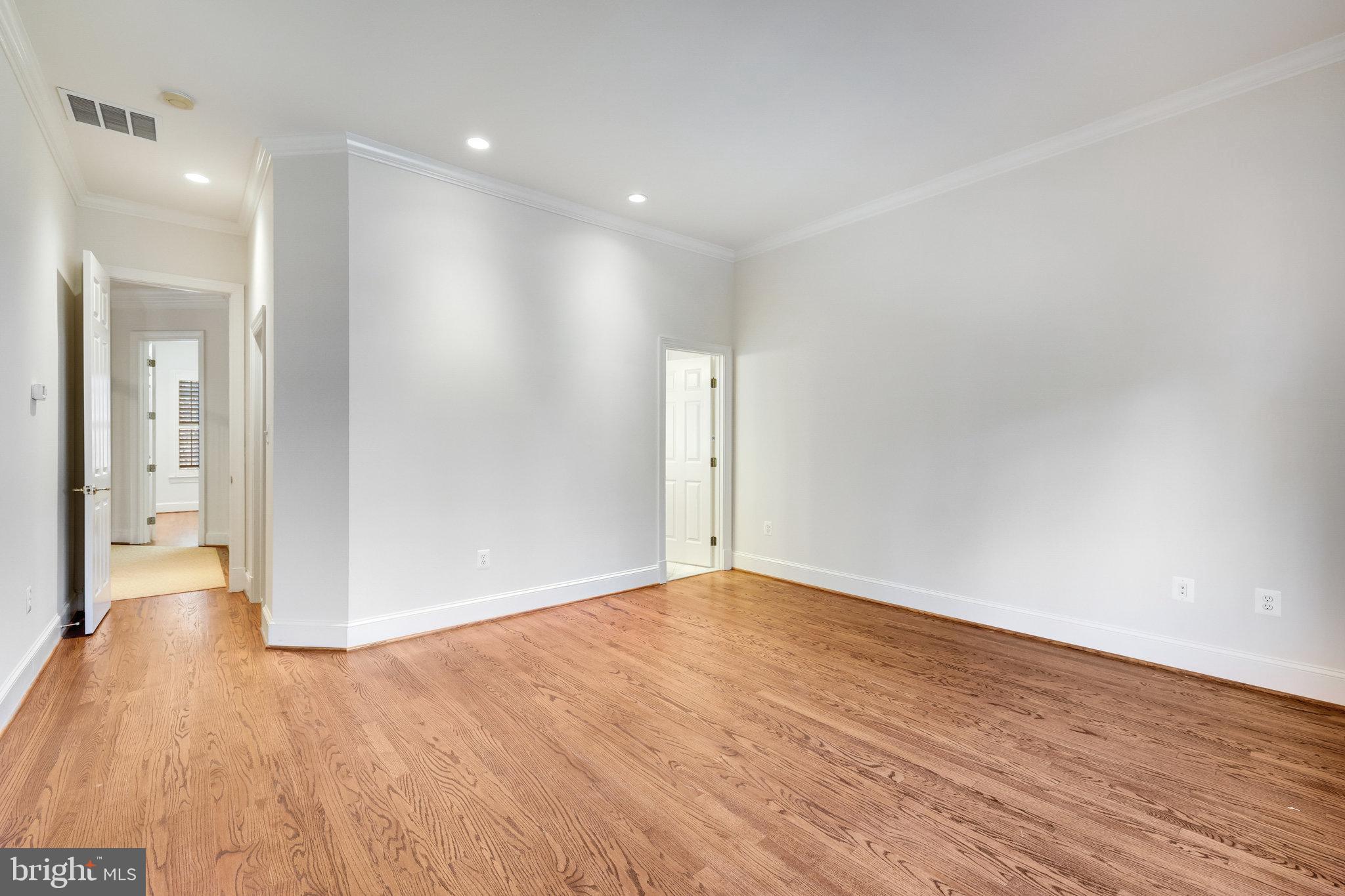 THE RESERVE - Residential