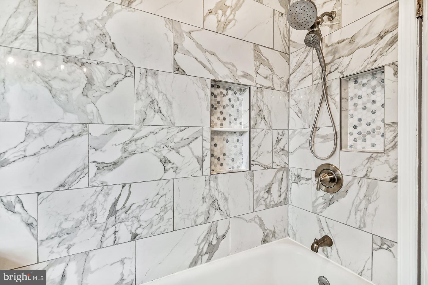 CONSHOHOCKEN - Residential Income