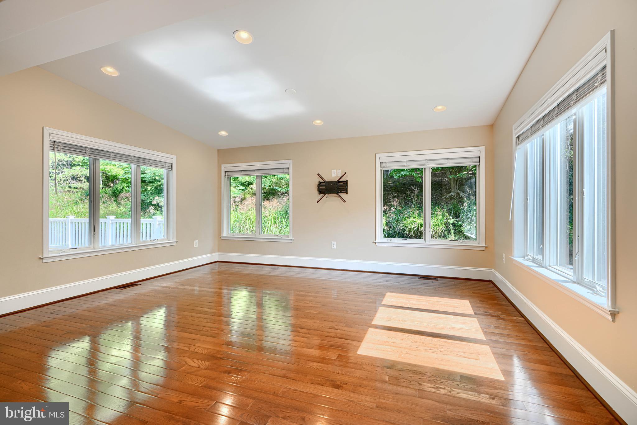 VALLEY HEIGHTS - Residential