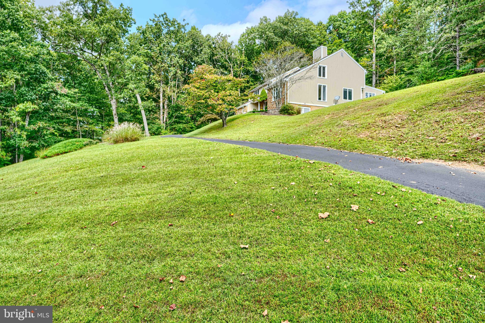 2318 SHADED BROOK DRIVE