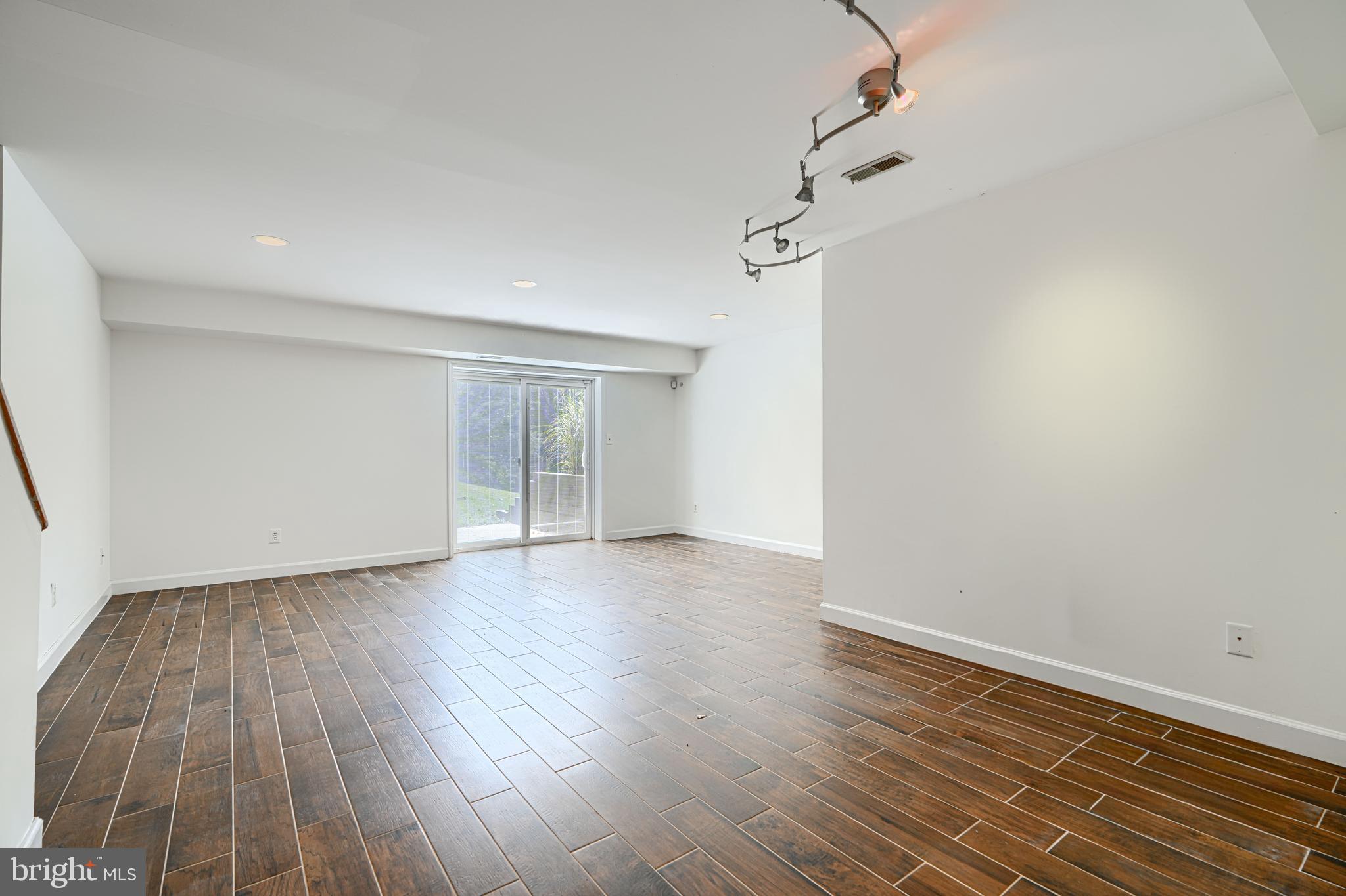 VALLEY HEIGHTS - Residential