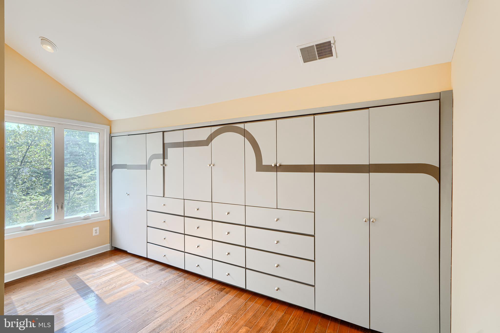 VALLEY HEIGHTS - Residential