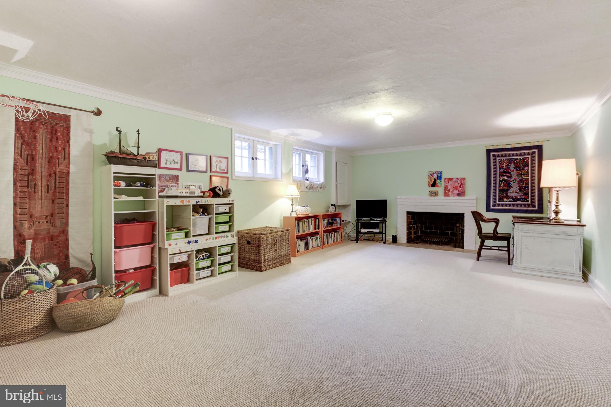 WESTMORELAND HILLS - Residential Lease