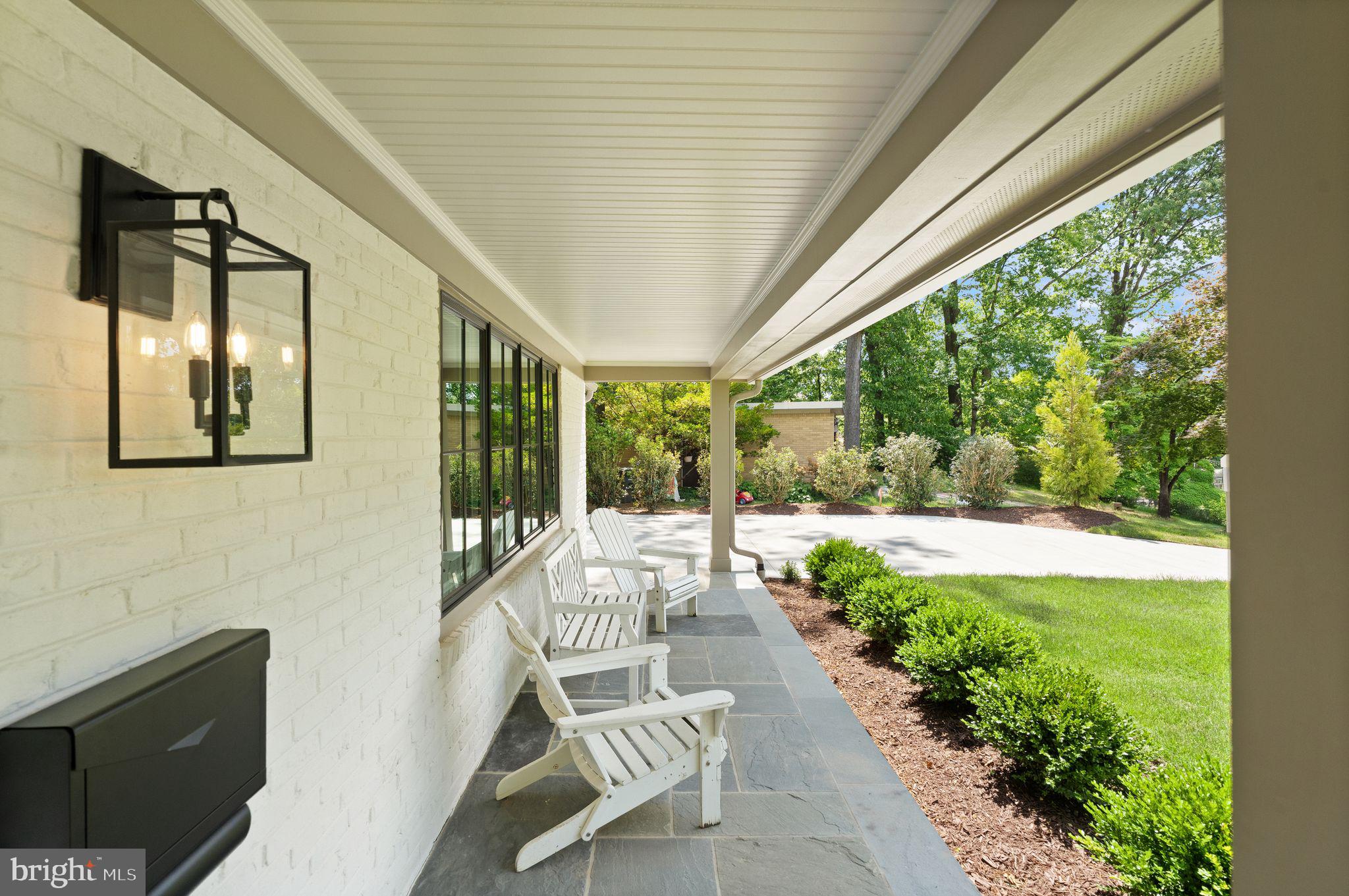 WILLIAMSBURG VILLAGE - Residential