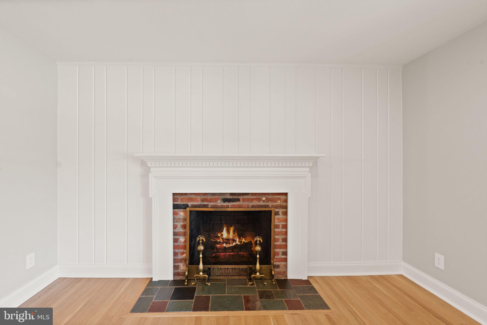 WILLIAMSBURG VILLAGE - Residential