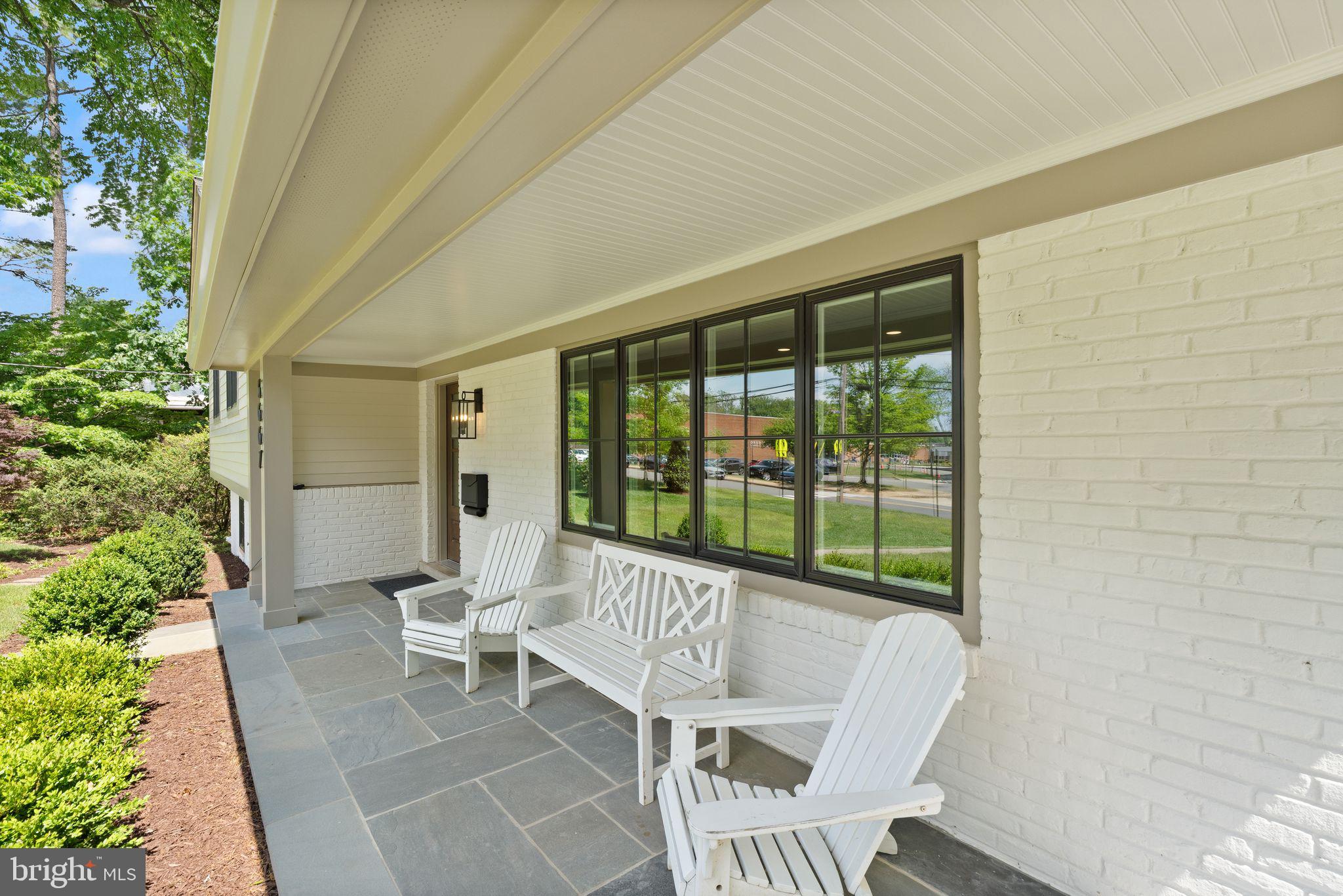WILLIAMSBURG VILLAGE - Residential
