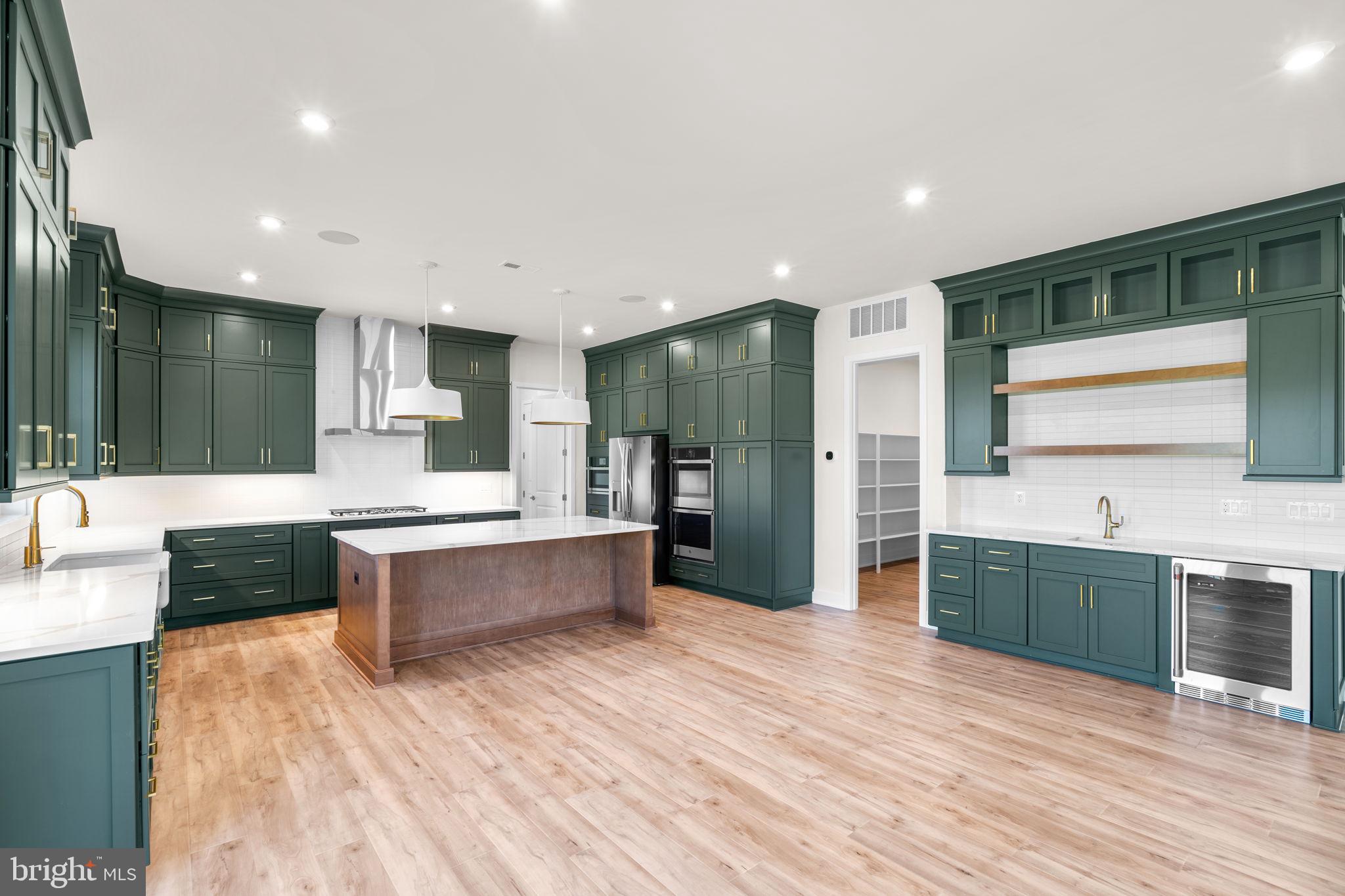 GLENMORE FARM - Residential