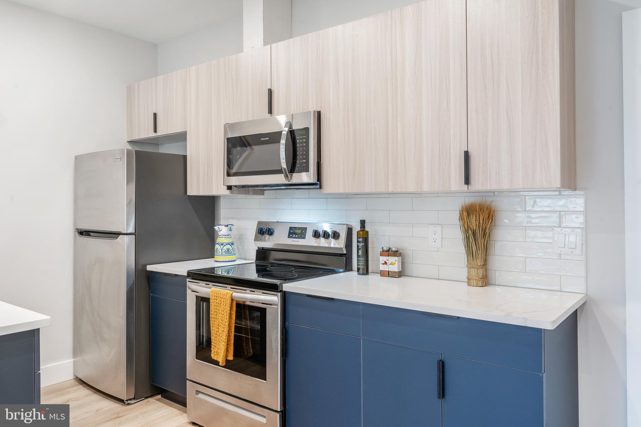 EAST FALLS - Residential Income