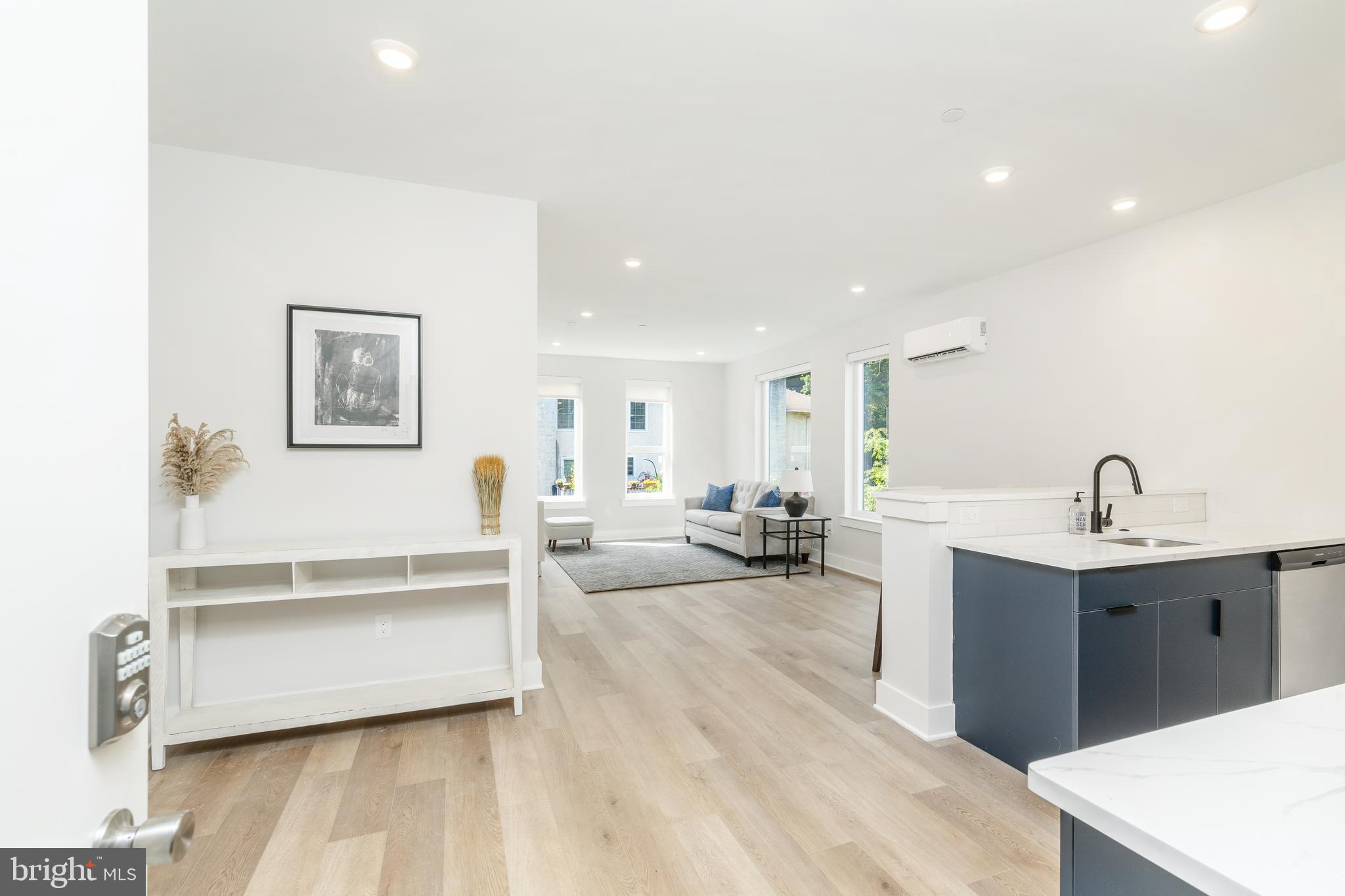 EAST FALLS - Residential Income