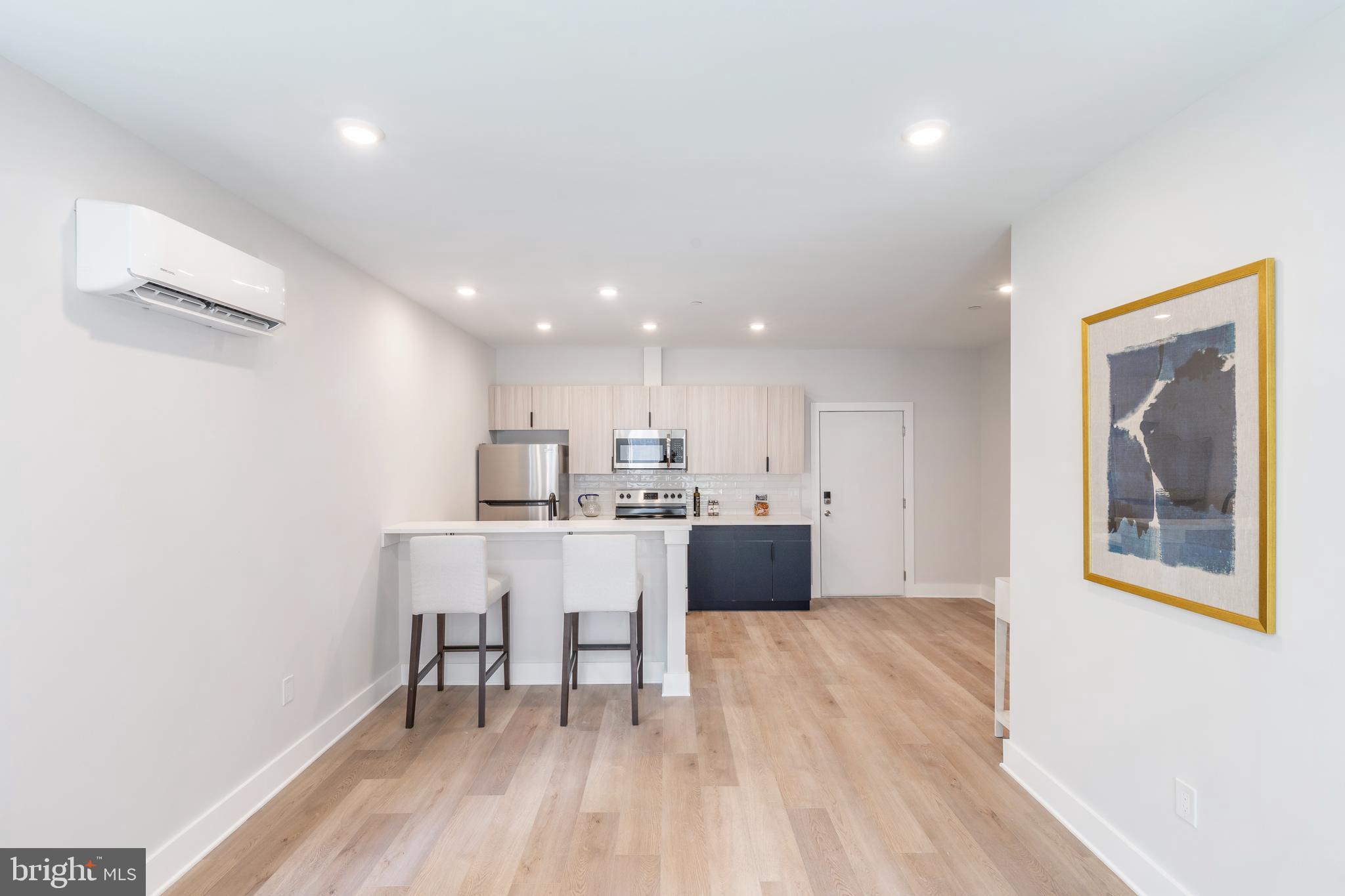 EAST FALLS - Residential Income