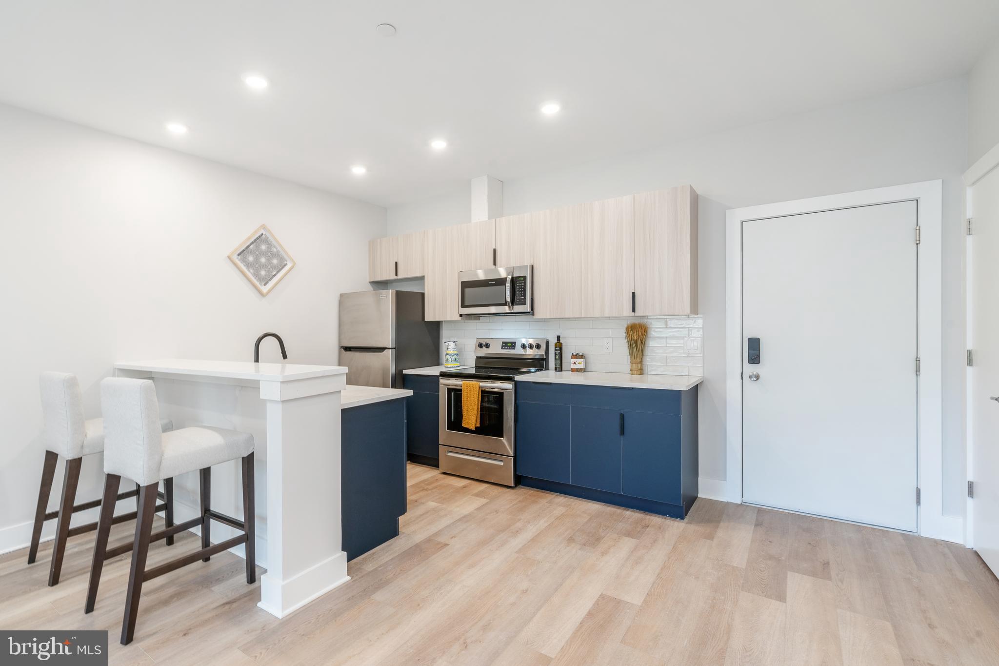 EAST FALLS - Residential Income