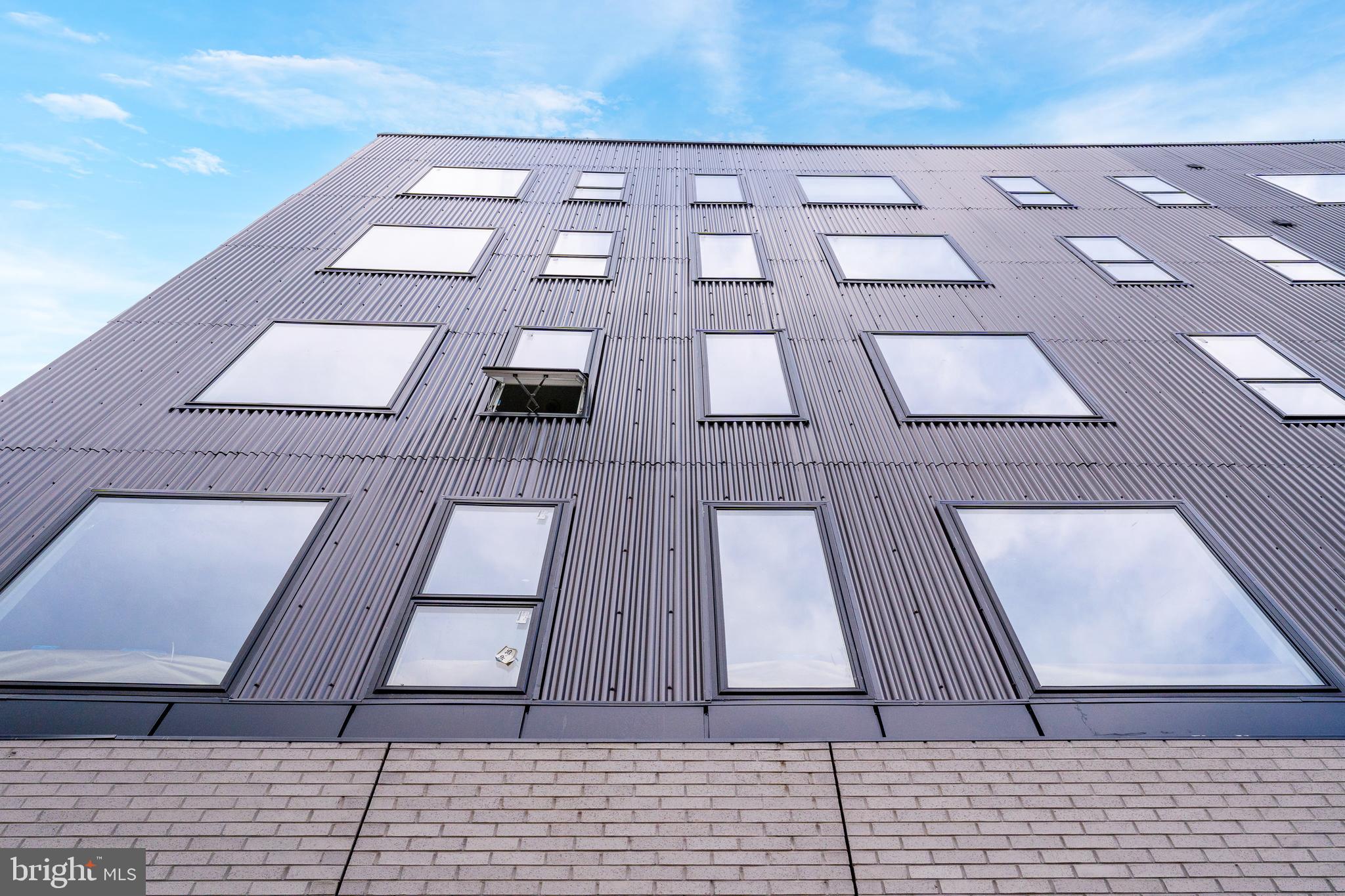 EAST FALLS - Residential Income