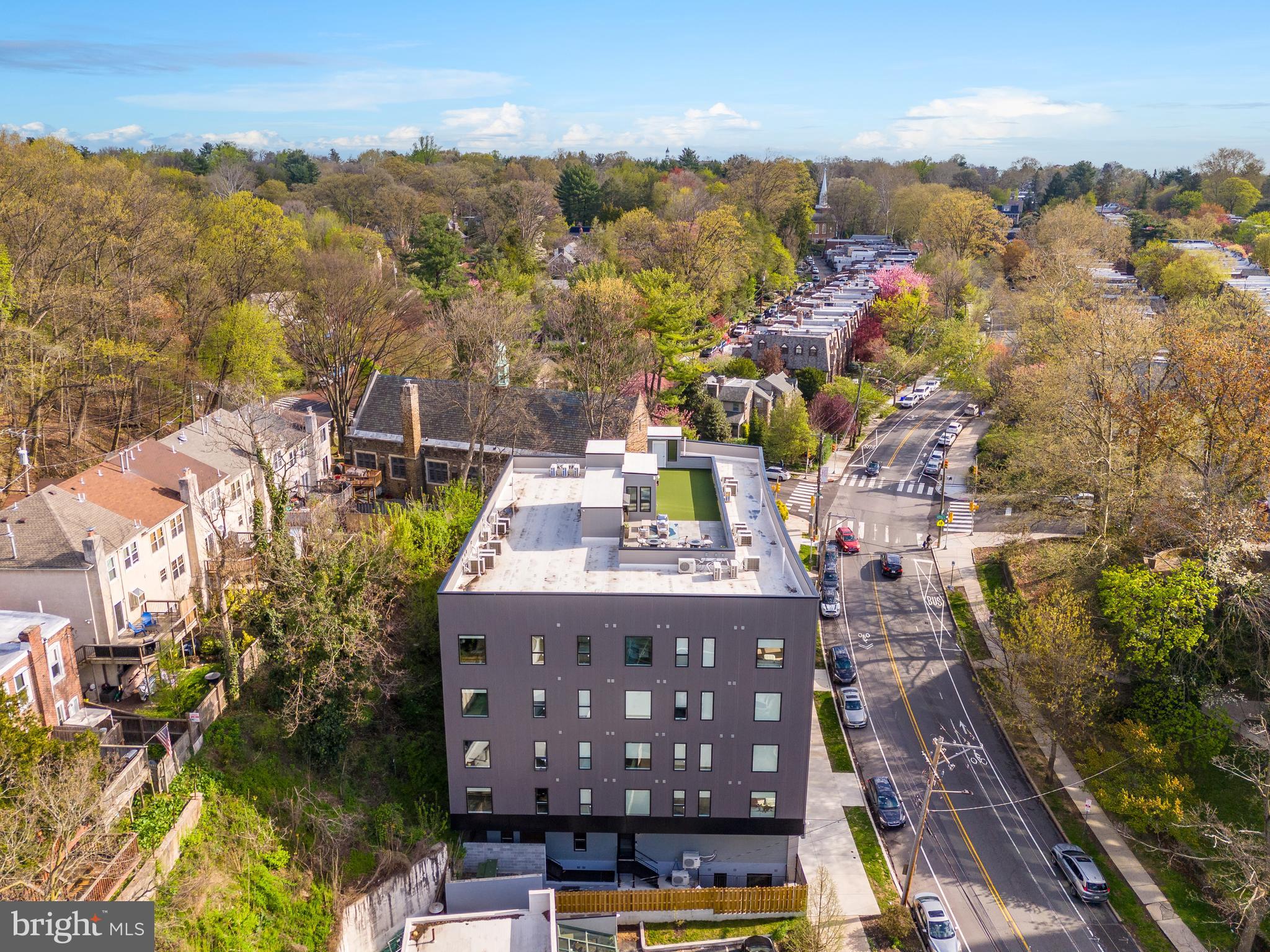 EAST FALLS - Residential Income