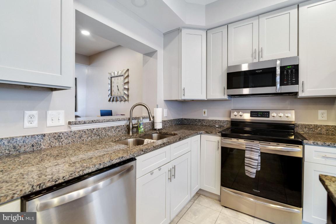 WAYSIDE VILLAGE - Residential