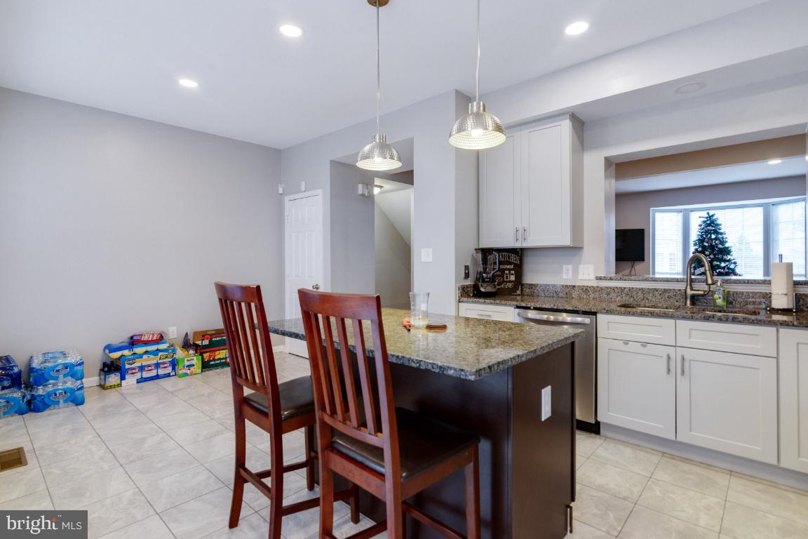 WAYSIDE VILLAGE - Residential