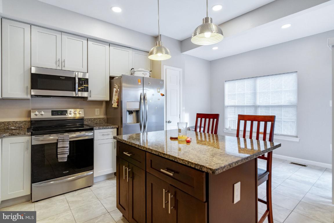 WAYSIDE VILLAGE - Residential