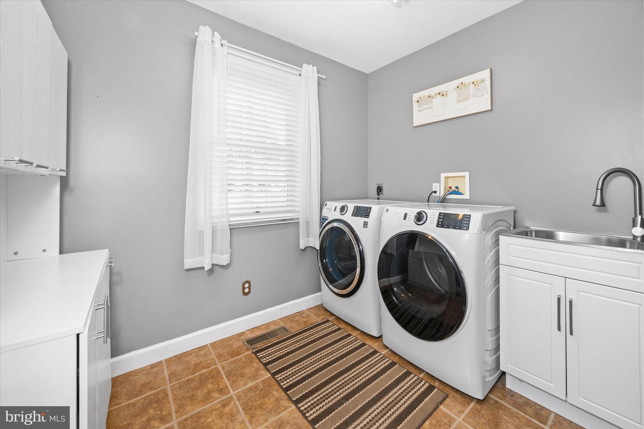 CINDERBERRY ESTATES - Residential