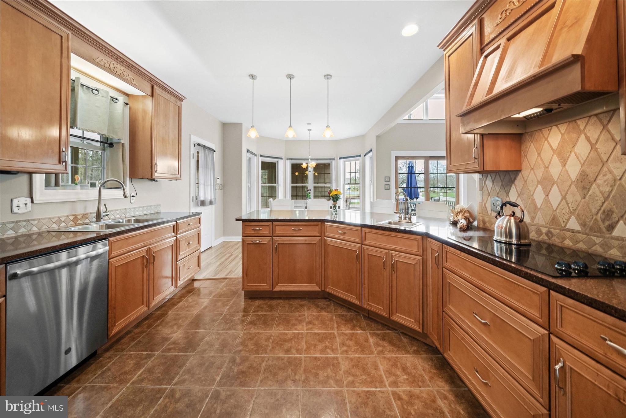 CINDERBERRY ESTATES - Residential