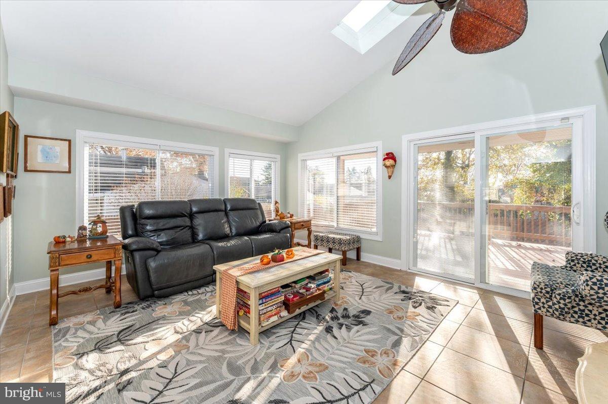 STANSBURY MANOR - Residential