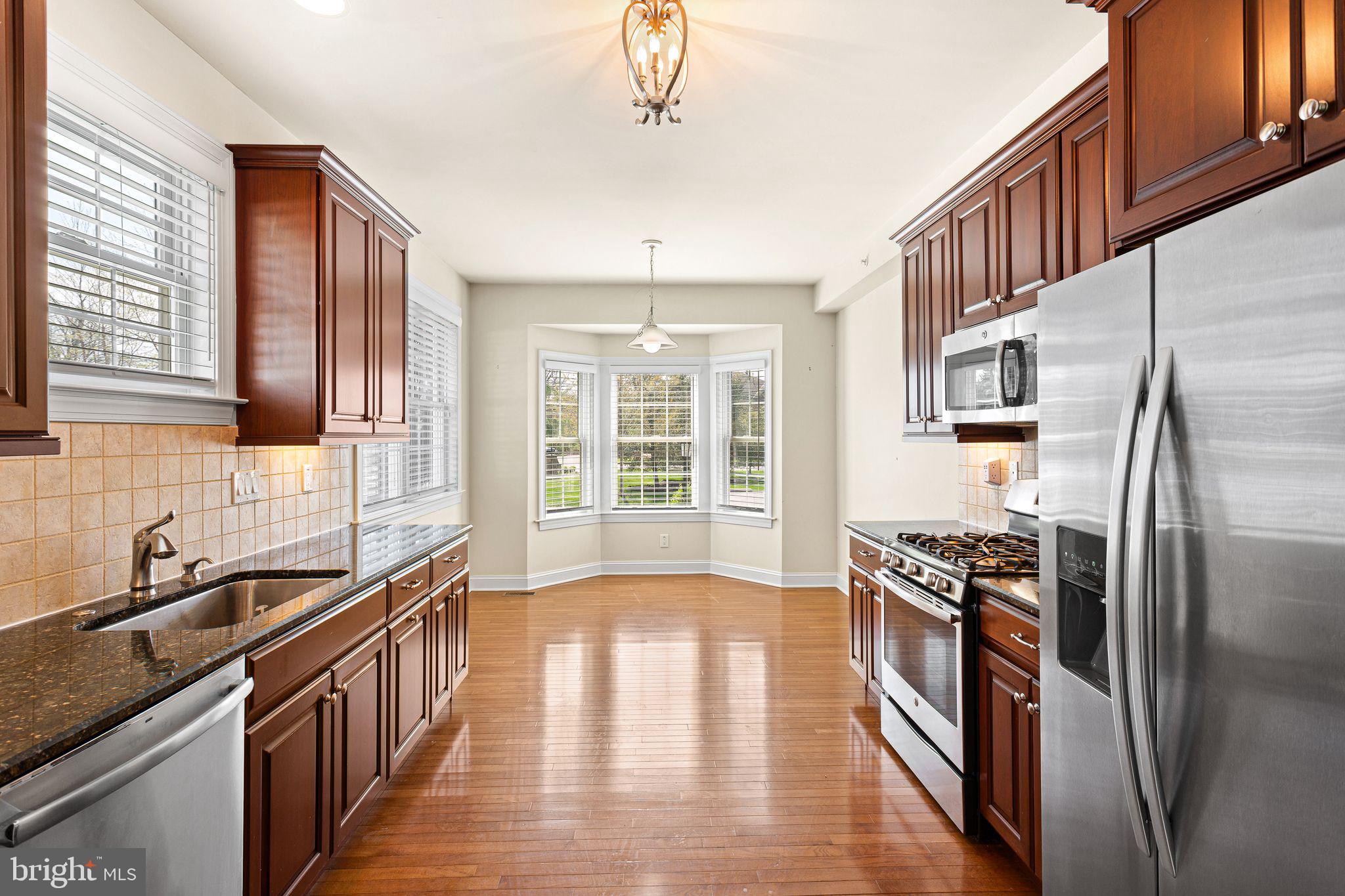 LAMPLIGHTER AT BLUE - Residential