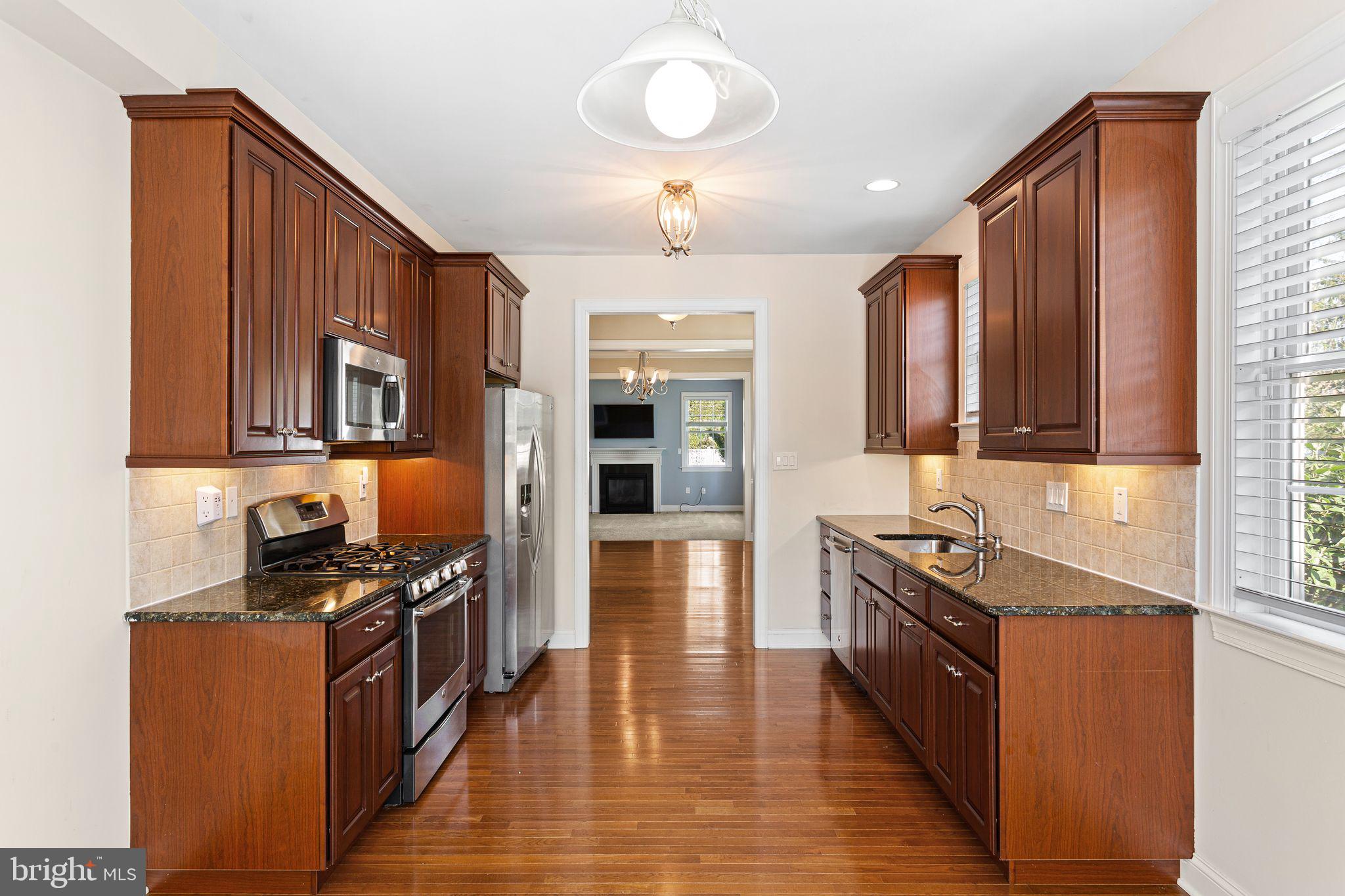 LAMPLIGHTER AT BLUE - Residential