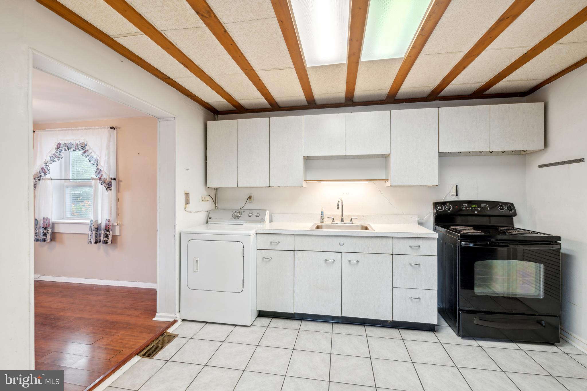 SOMERSET - Residential