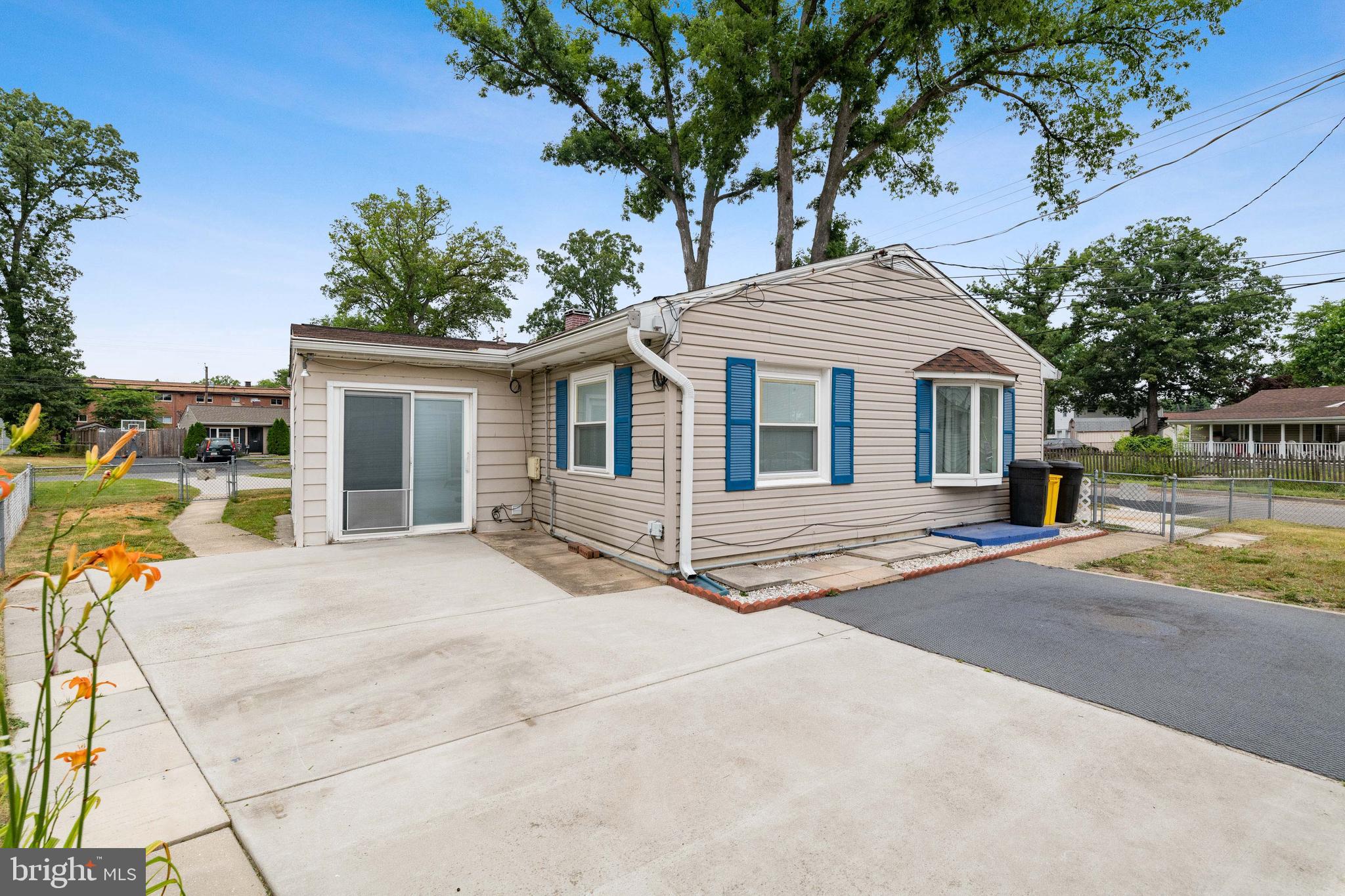 SOMERSET - Residential