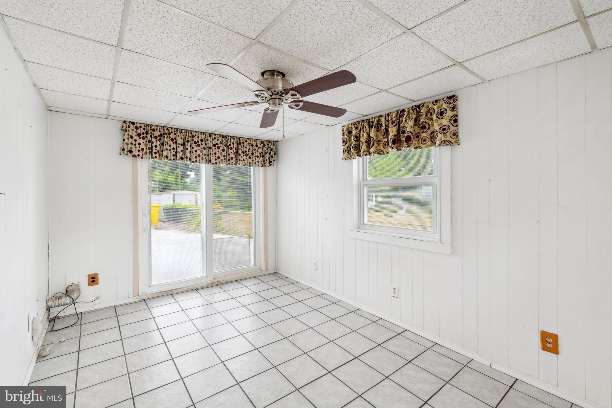 SOMERSET - Residential