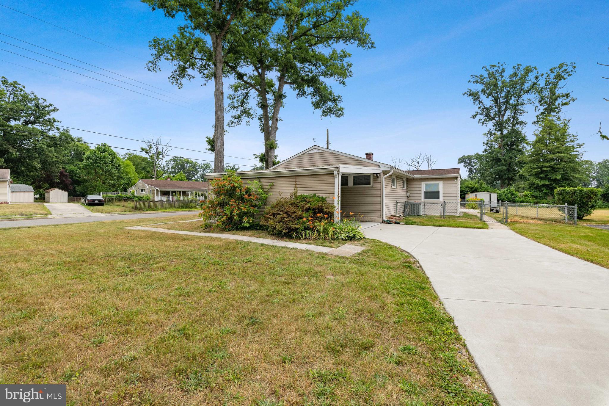 SOMERSET - Residential