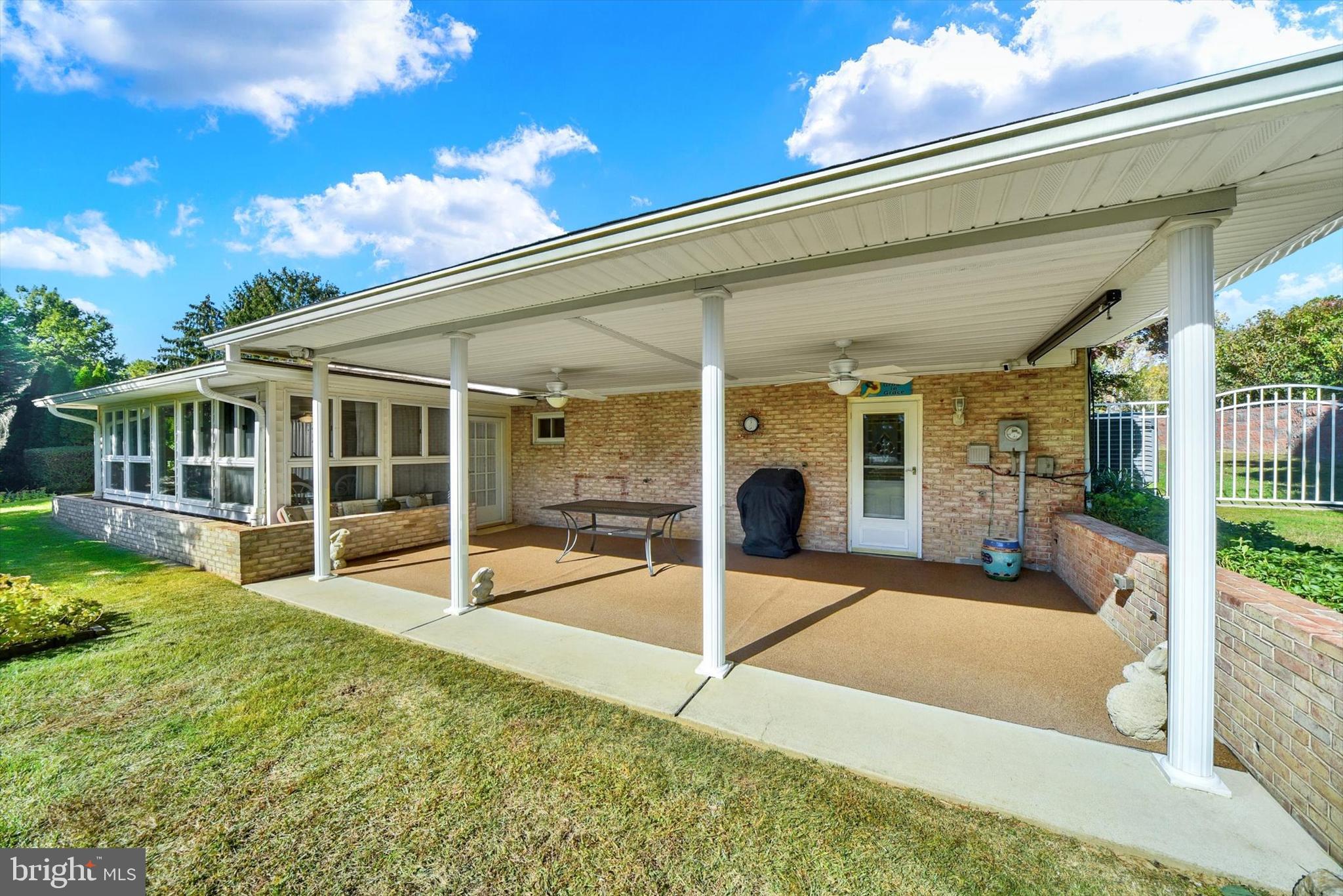 FOX MEADOWS - Residential