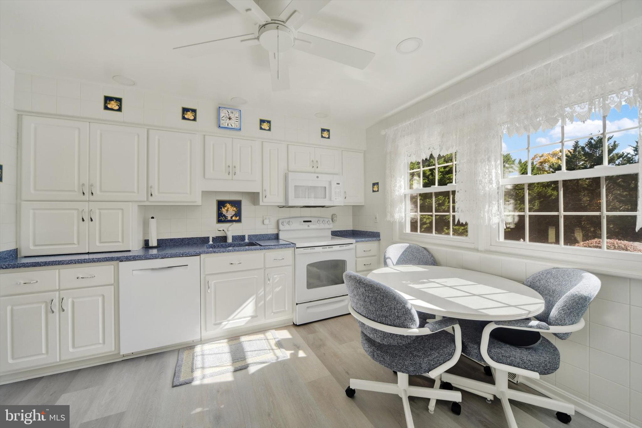 FOX MEADOWS - Residential