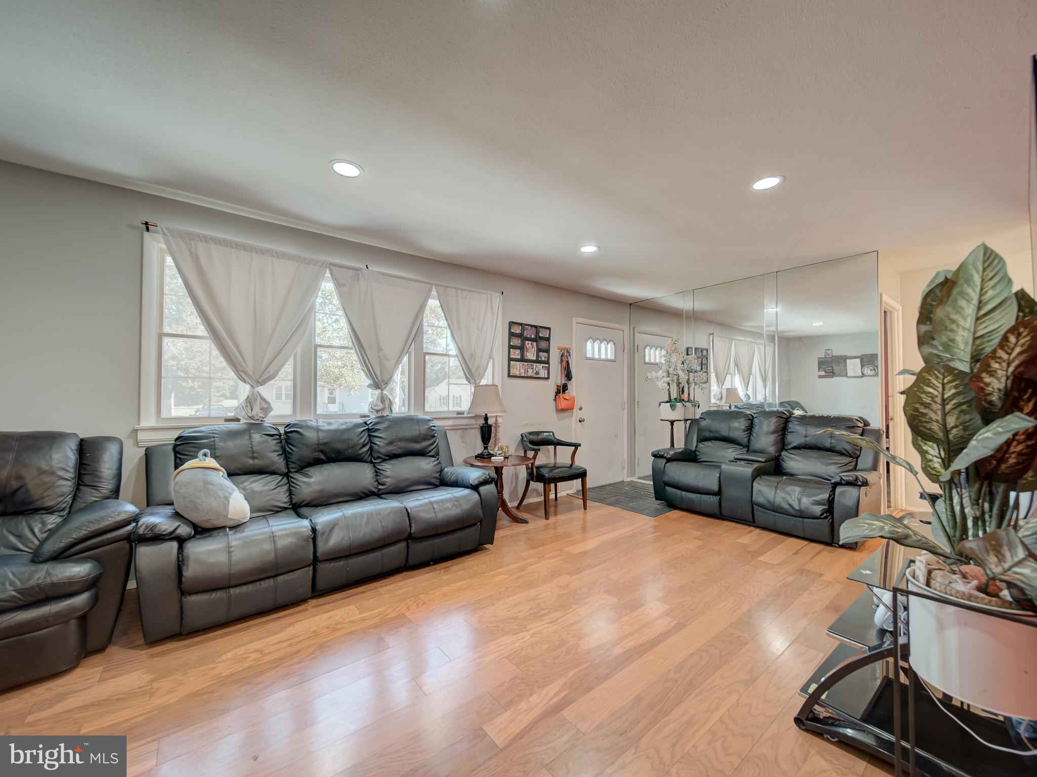 FERNDALE - Residential