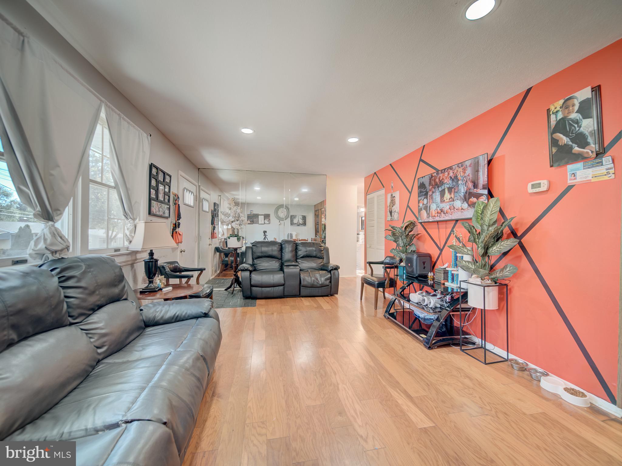 FERNDALE - Residential