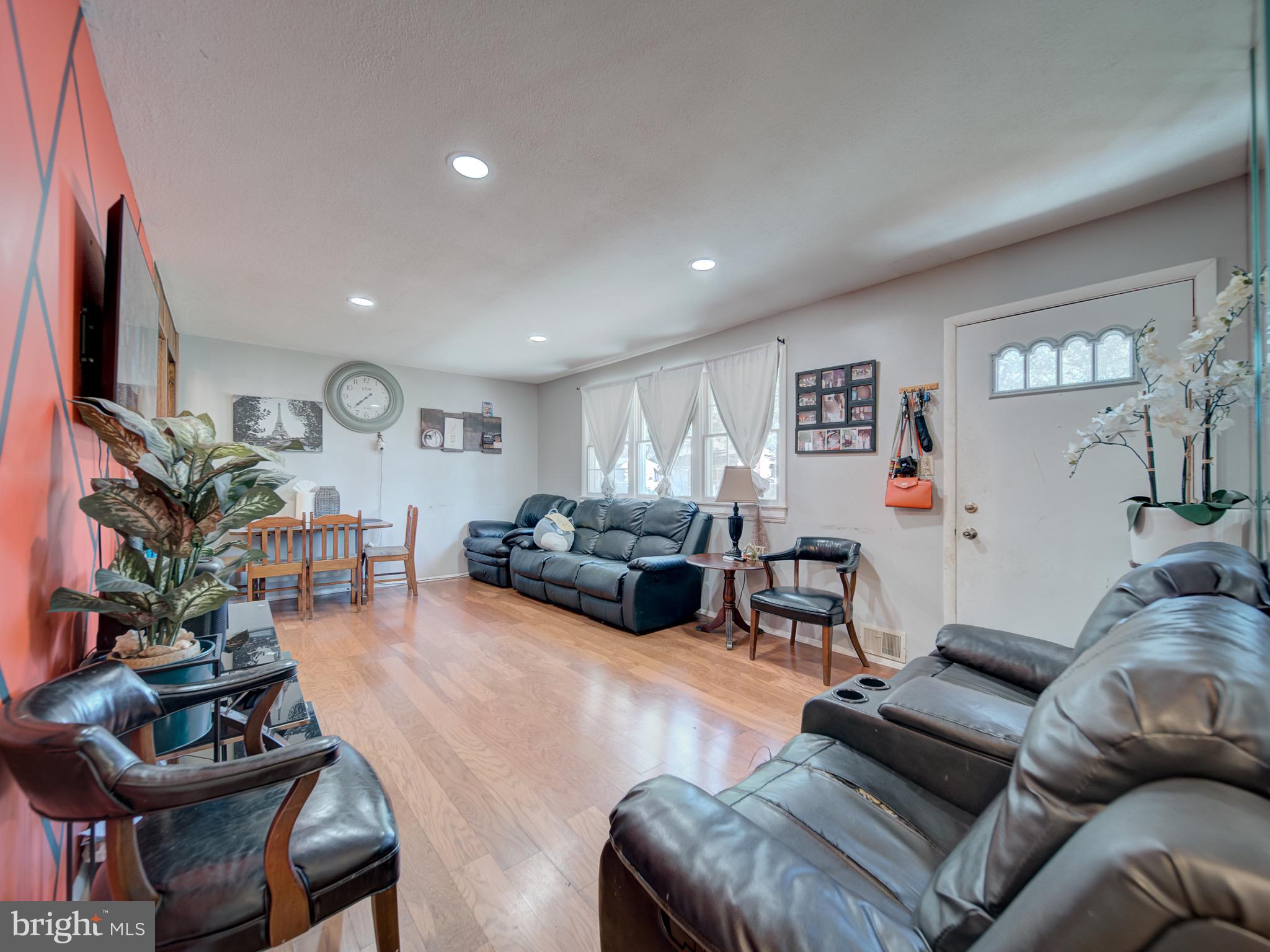 FERNDALE - Residential