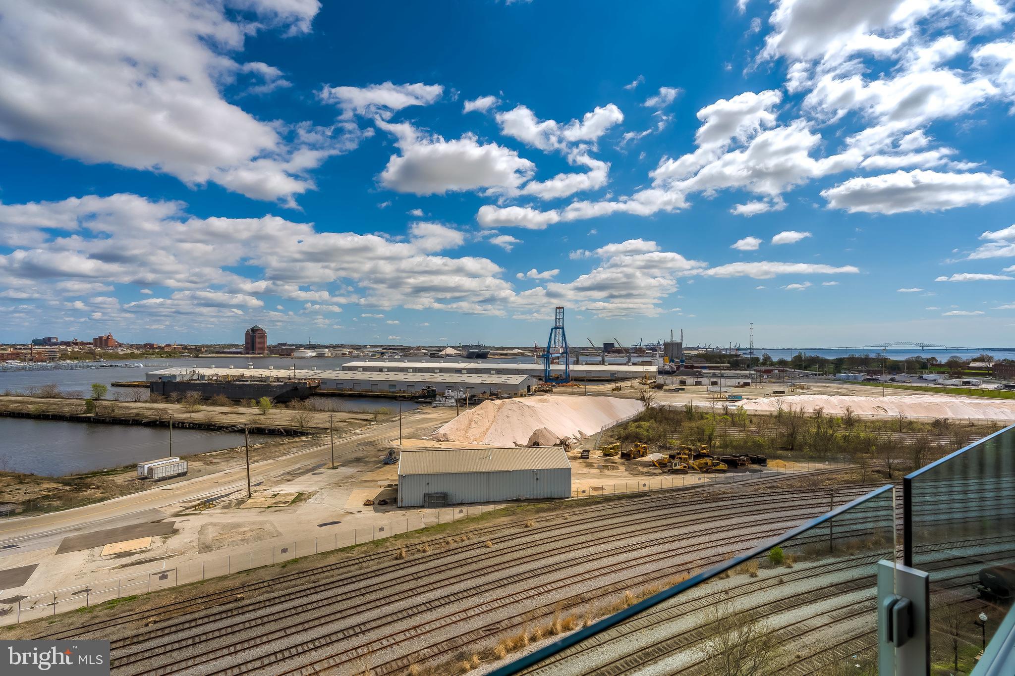 LOCUST POINT - Residential