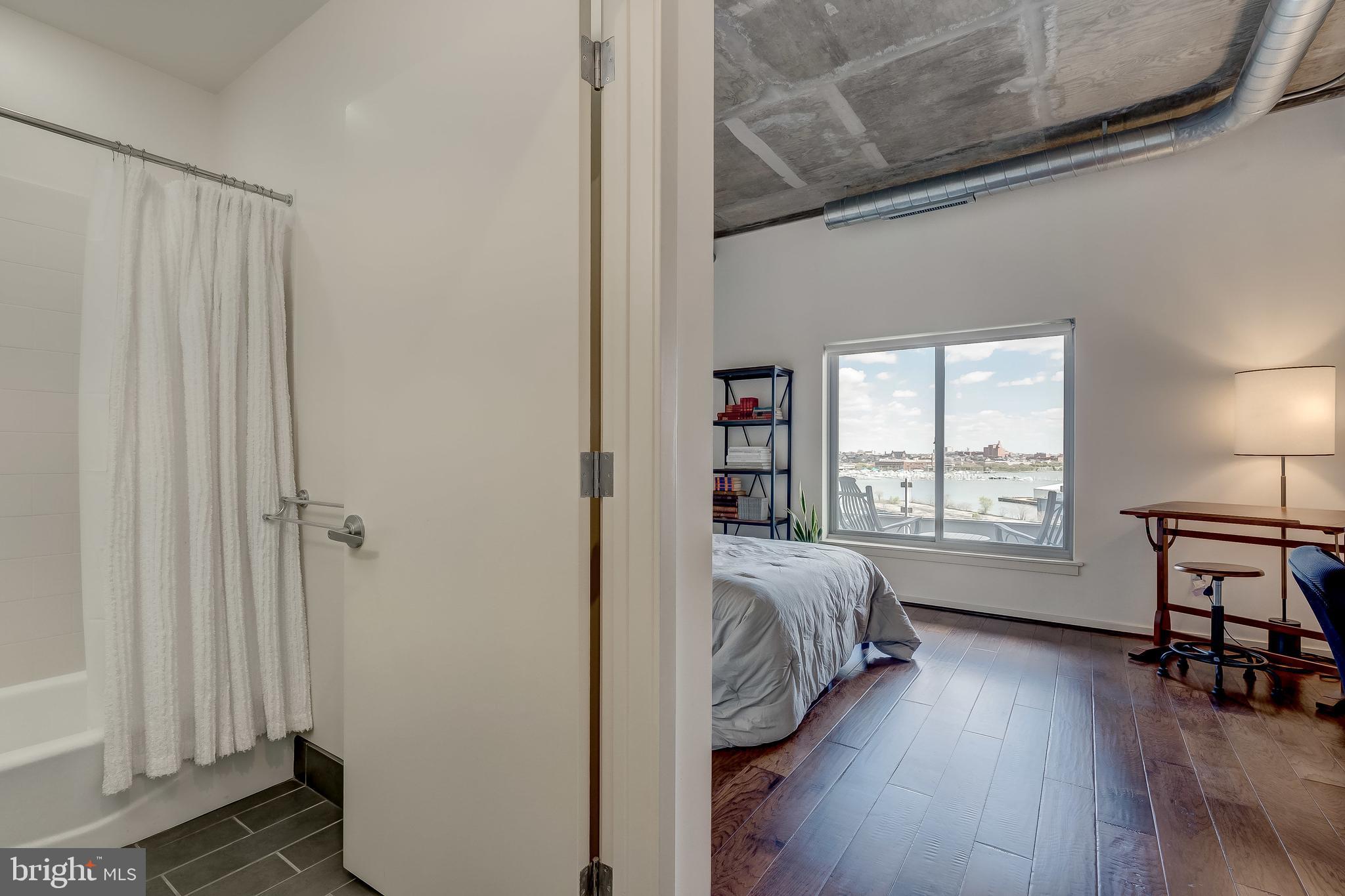 LOCUST POINT - Residential